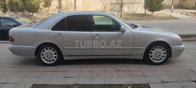 Mercedes E 240 2000, 315,789 km - 2.4 l - Xırdalan