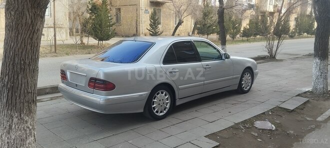 Mercedes E 240 2000, 315,789 km - 2.4 l - Xırdalan