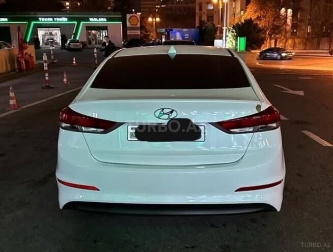 Hyundai Elantra 2018, 92,000 km - 2.0 л - Bakı