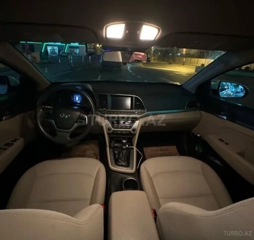Hyundai Elantra 2018, 92,000 km - 2.0 л - Bakı
