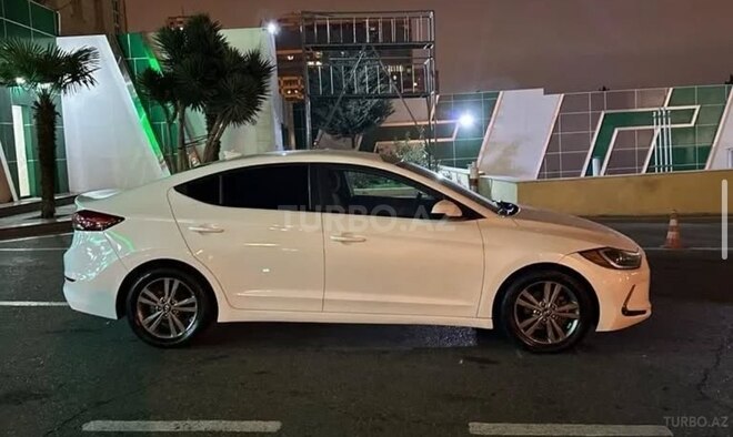 Hyundai Elantra 2018, 92,000 km - 2.0 л - Bakı