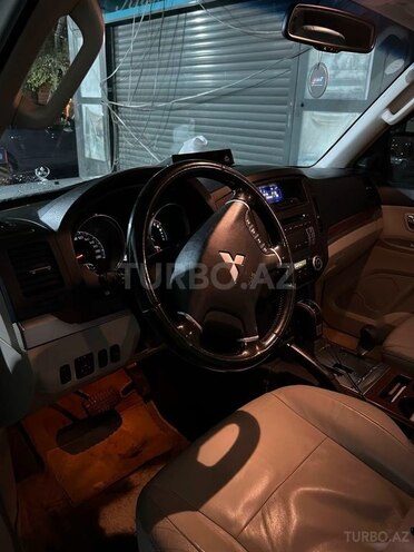 Mitsubishi Pajero 2007, 228,000 km - 3.0 л - Bakı