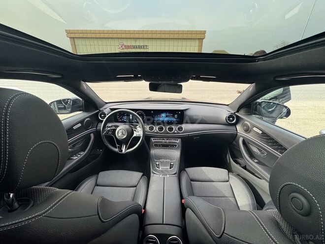 Mercedes E 300 e-9