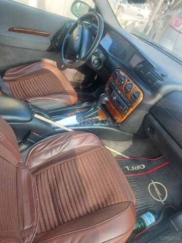 Opel Omega 1996, 236,000 km - 2.0 l - Sumqayıt