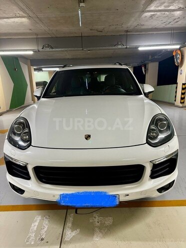 Porsche Cayenne-1