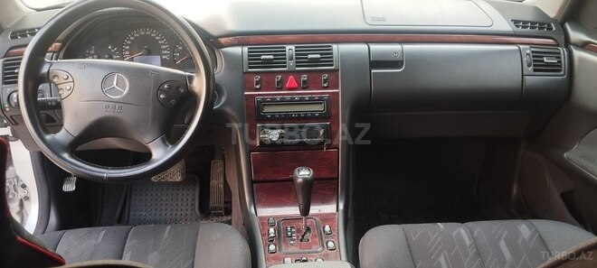 Mercedes E 240 2000, 315,789 km - 2.4 l - Xırdalan