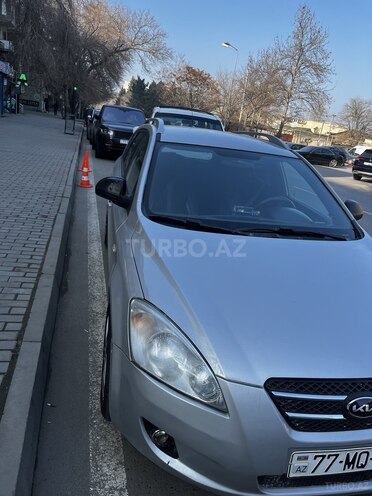 Kia Ceed 2009, 300,000 km - 1.6 л - Bakı