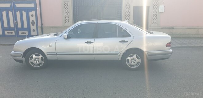 Mercedes E 200 1995, 400,000 km - 2.0 l - Göyçay