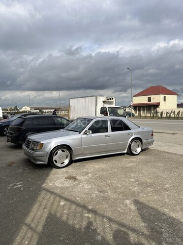 Mercedes E 280 1994, 333,700 km - 2.8 l - Bakı