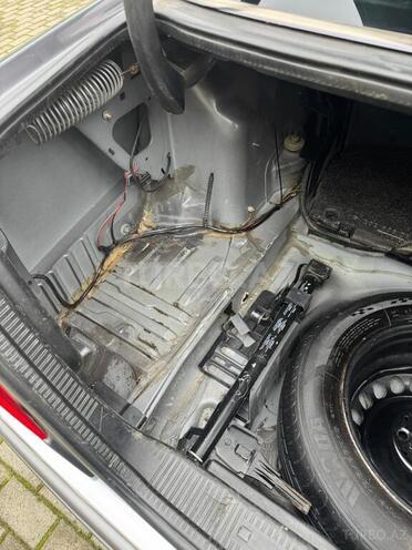 Mercedes C 200 1996, 271,214 km - 2.0 l - Masallı