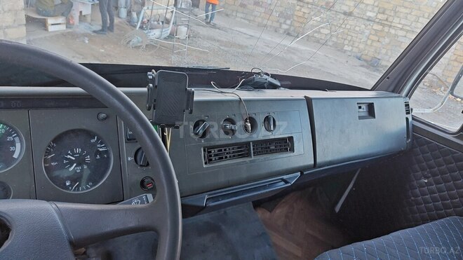 Mercedes 814 D 1981, 999,999 km - 4.0 l - Gəncə