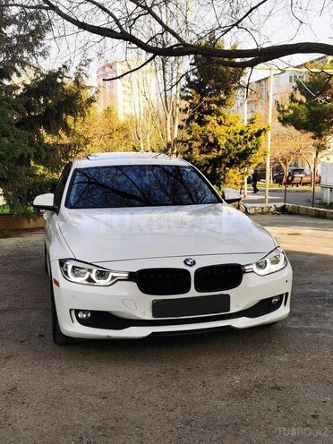 BMW 320-1