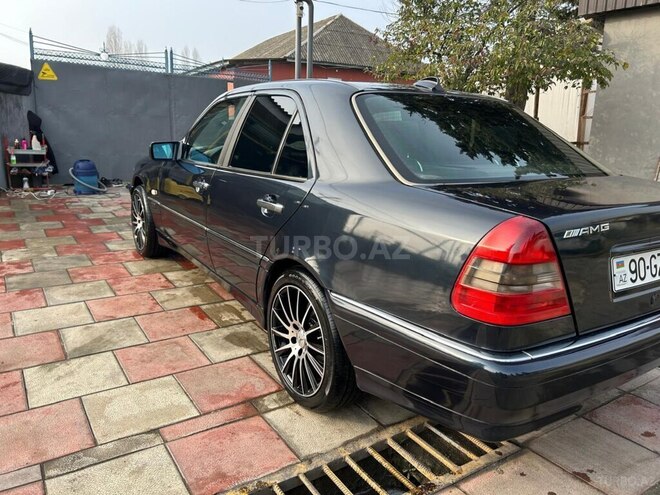 Mercedes C 180 1995, 330,000 km - 1.8 л - Astara