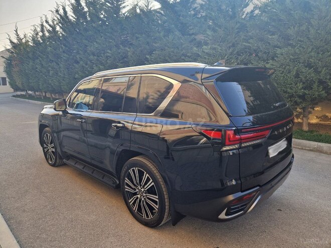 Lexus LX 500d-3