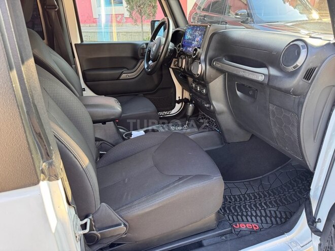 Jeep Wrangler-6