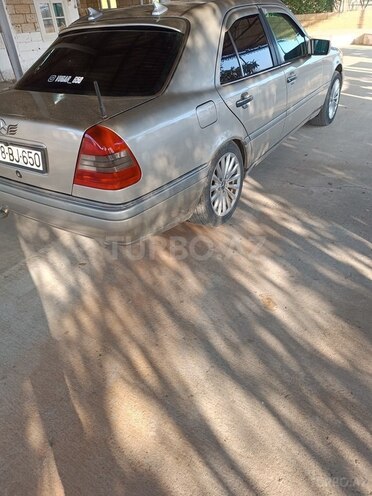 Mercedes C 220 1995, 412,879 km - 2.2 l - Şirvan