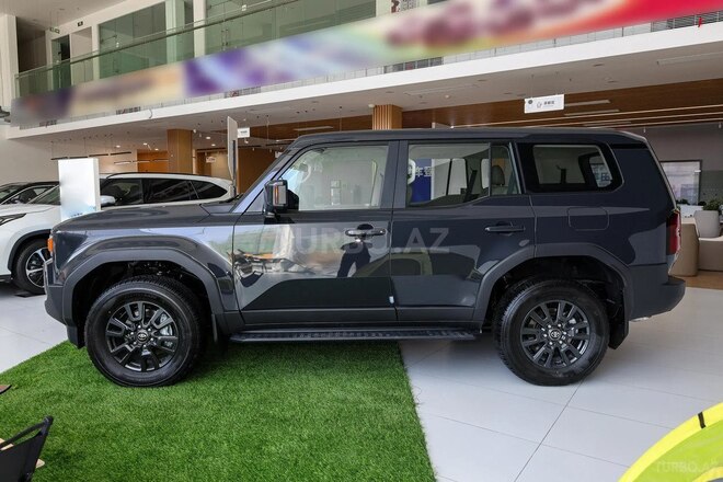 Toyota Land Cruiser Prado-4