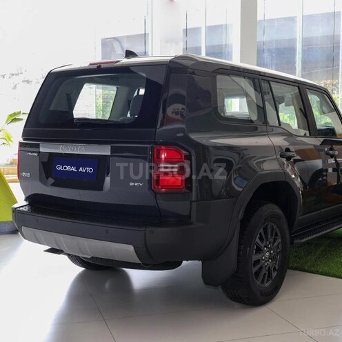 Toyota Land Cruiser Prado-5
