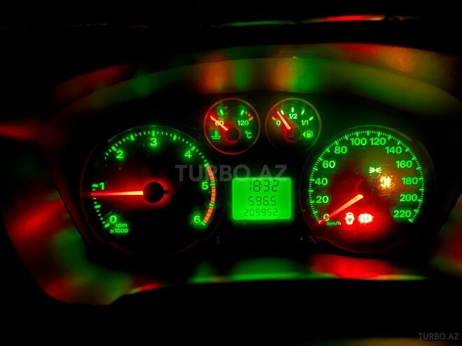 Ford Transit 2011, 210,000 km - 2.4 л - Şəki