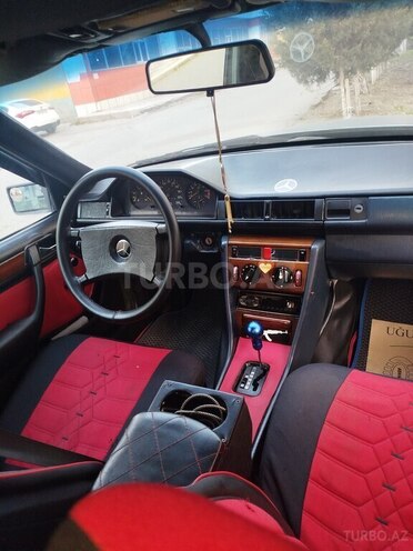 Mercedes E 230 2010, 125,000 km - 2.3 l - Sumqayıt