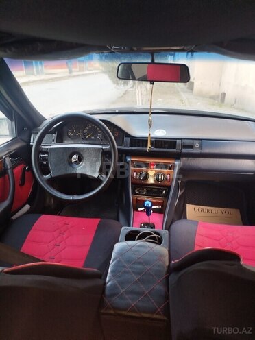 Mercedes E 230 2010, 125,000 km - 2.3 l - Sumqayıt