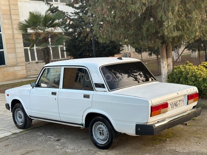 LADA (VAZ) 2107 2004, 25,600 km - 1.6 l - Salyan
