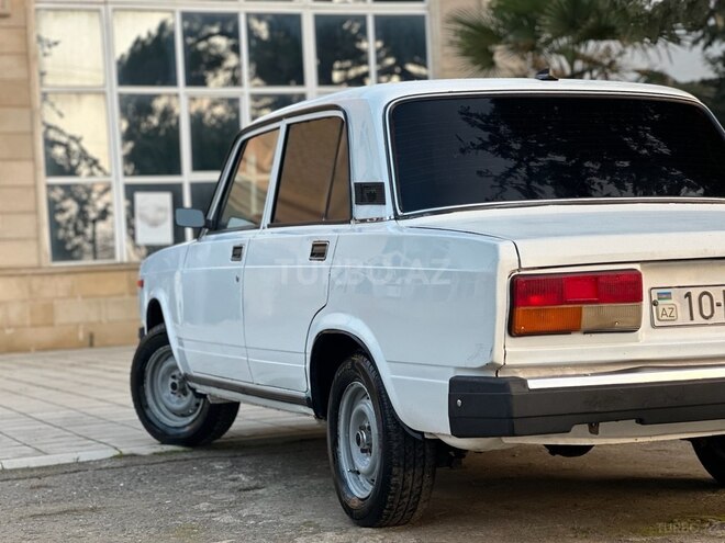 LADA (VAZ) 2107 2004, 25,600 km - 1.6 l - Salyan