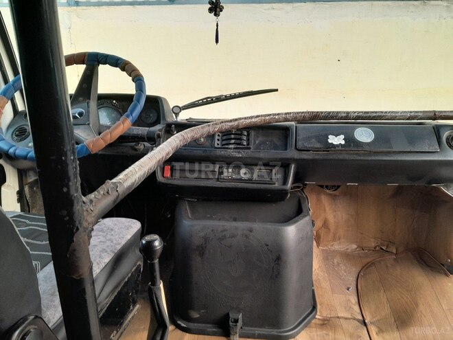 Mercedes 208 D 1989, 237,670 km - 2.3 л - Sabirabad