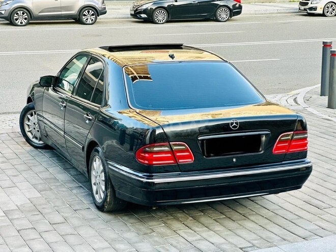 Mercedes E 240 2001, 350,000 km - 2.4 л - Bakı