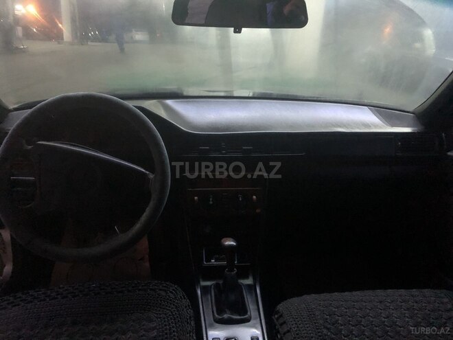 Mercedes E 250 1993, 453,894 km - 2.5 л - Bakı