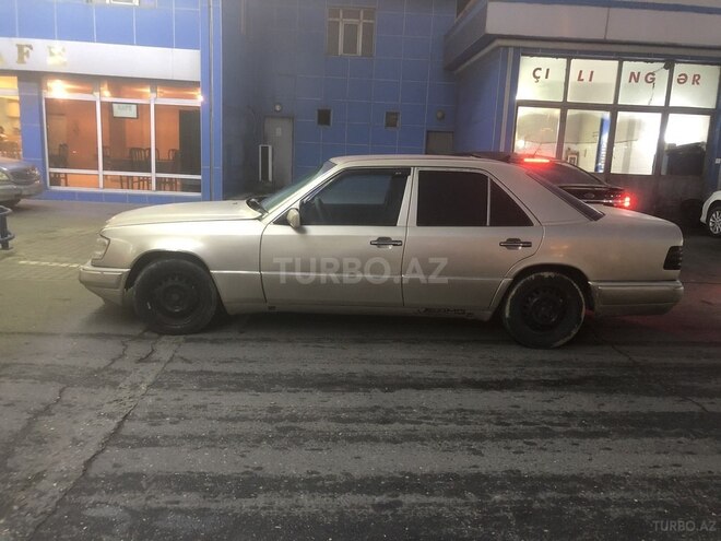 Mercedes E 250 1993, 453,894 km - 2.5 л - Bakı