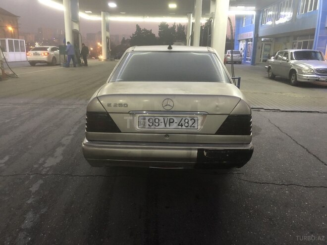 Mercedes E 250 1993, 453,894 km - 2.5 л - Bakı