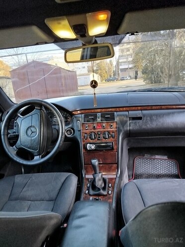 Mercedes E 200 1997, 364,362 km - 2.0 l - Gəncə