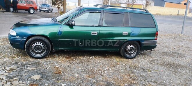 Opel Astra 1996, 322,200 km - 1.6 l - Şəki