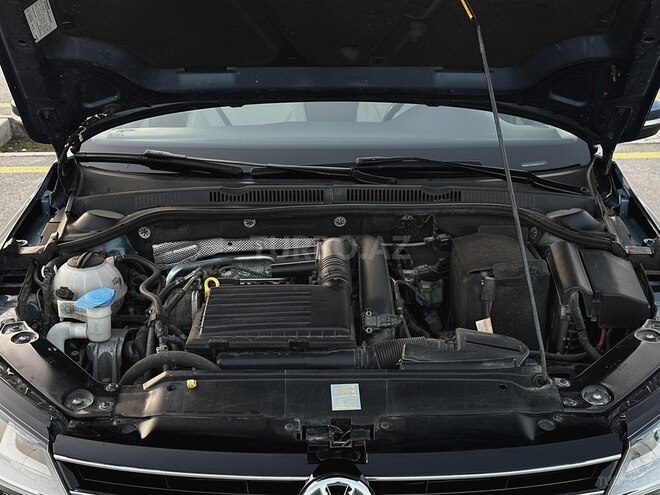 Volkswagen Jetta-20