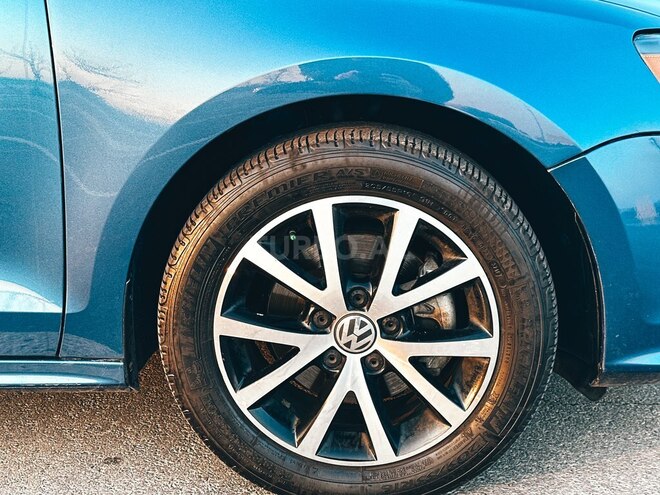 Volkswagen Jetta-19