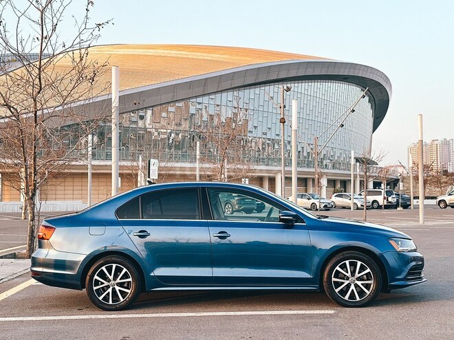 Volkswagen Jetta-7