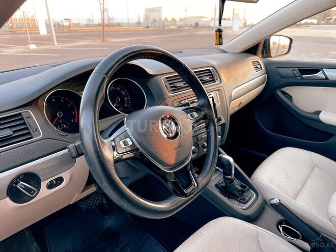 Volkswagen Jetta-6