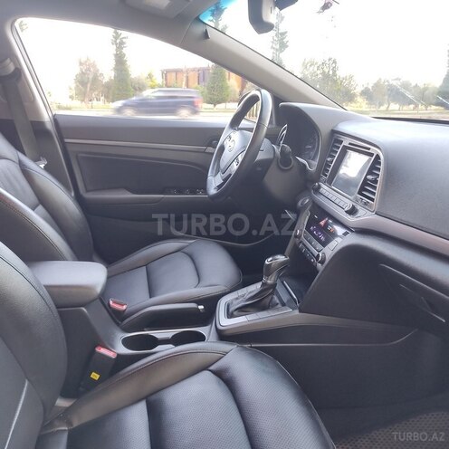 Hyundai Elantra 2015, 135,000 km - 1.6 l - Bakı