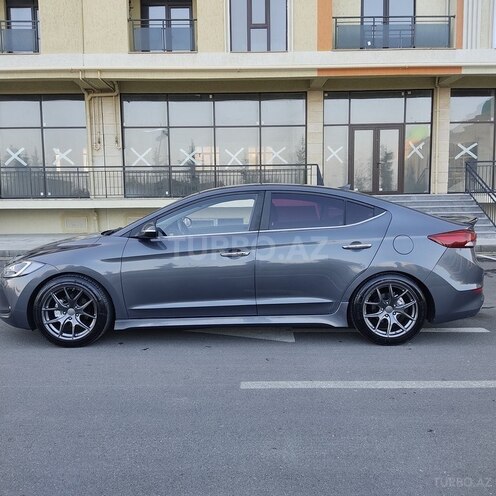 Hyundai Elantra 2015, 135,000 km - 1.6 l - Bakı