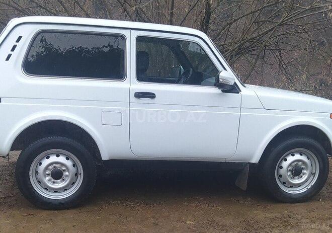LADA (VAZ) Niva 2010, 155,000 km - 1.7 l - Astara
