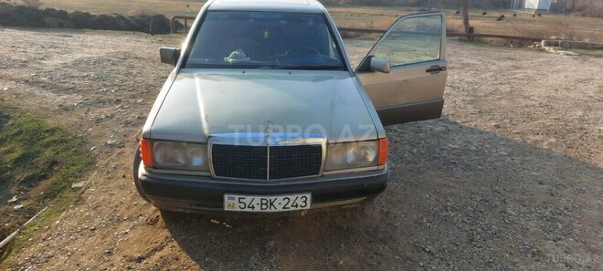 Mercedes 190 1991, 380,000 km - 2.0 l - Sabirabad