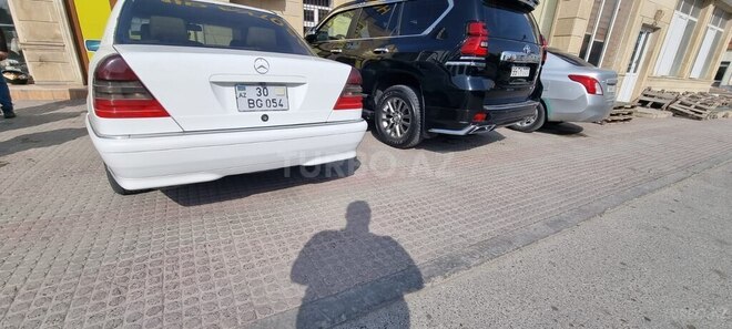 Mercedes C 220 2000, 321,456 km - 2.2 l - Bakı