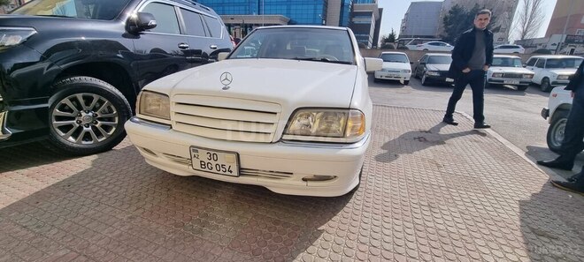 Mercedes C 220 2000, 321,456 km - 2.2 l - Bakı