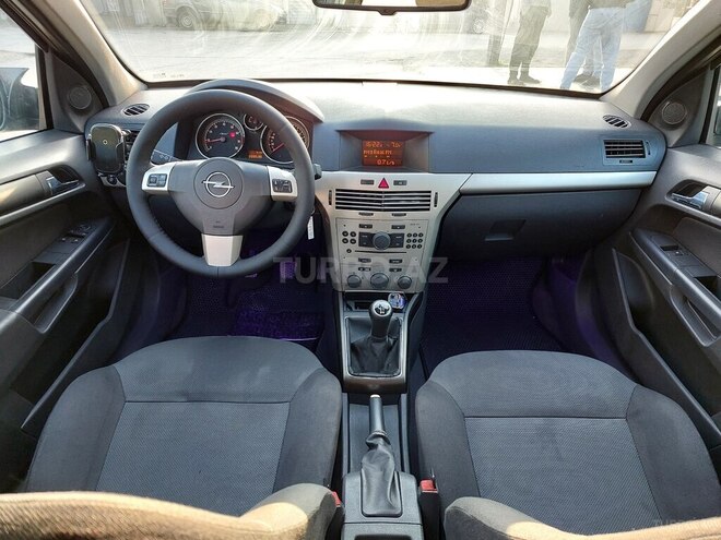 Opel Astra 2007, 200,000 km - 1.4 л - Bakı