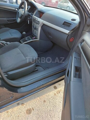 Opel Astra 2007, 200,000 km - 1.4 л - Bakı