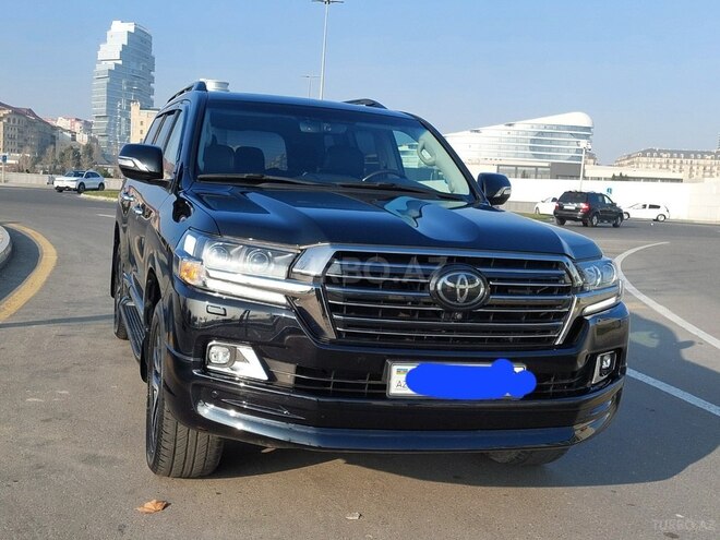 Toyota Land Cruiser 2018, 124,000 km - 4.6 l - Bakı
