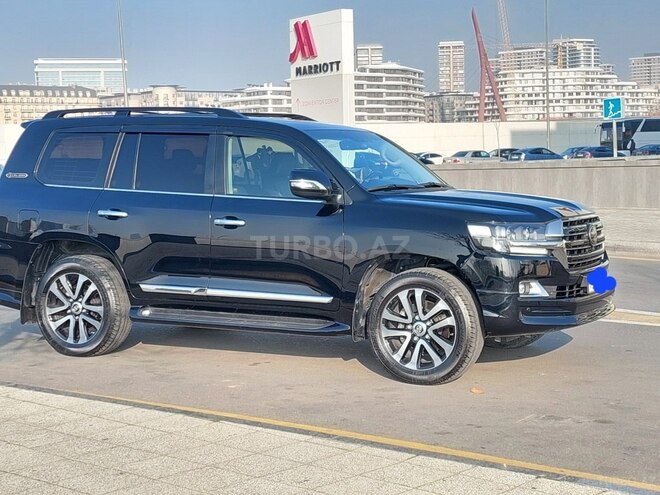 Toyota Land Cruiser 2018, 124,000 km - 4.6 l - Bakı