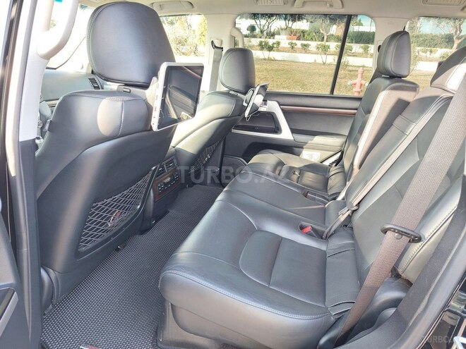 Toyota Land Cruiser 2018, 124,000 km - 4.6 l - Bakı