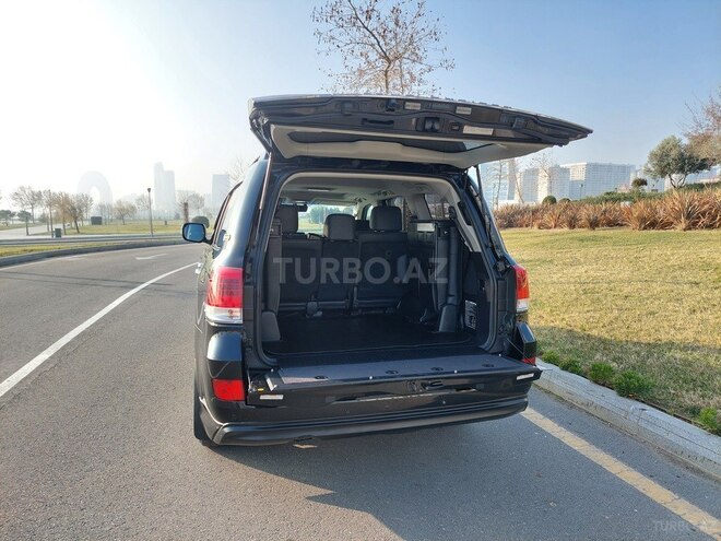 Toyota Land Cruiser 2018, 124,000 km - 4.6 l - Bakı